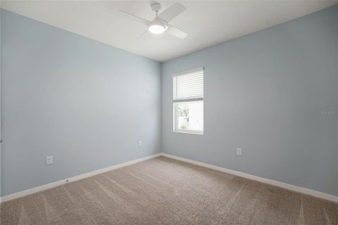 House in Sanford, Florida 4 bedrooms, 170.48 sq.m. № 2225506 - photo 28