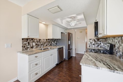 House in Venice, Florida 2 bedrooms, 142.14 sq.m. № 2429338 - photo 16