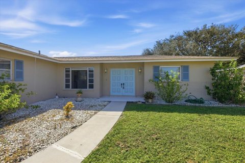 House in Venice, Florida 2 bedrooms, 142.14 sq.m. № 2429338 - photo 6