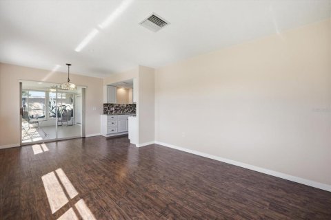 House in Venice, Florida 2 bedrooms, 142.14 sq.m. № 2429338 - photo 22