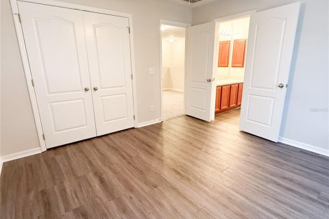 House in Kissimmee, Florida 5 bedrooms, 250.74 sq.m. № 1913087 - photo 22