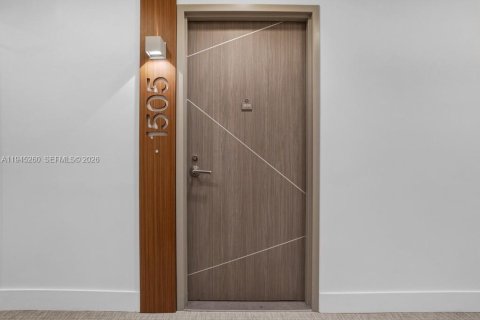 Condo in Miami, Florida, 1 bedroom  № 2062235 - photo 29