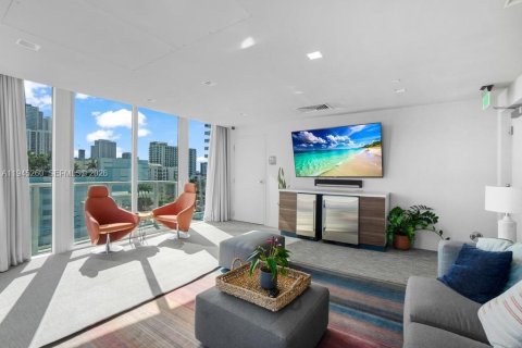 Condo in Miami, Florida, 1 bedroom  № 2062235 - photo 20