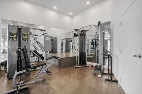 Condo in Miami, Florida, 1 bedroom  № 2062235 - photo 26