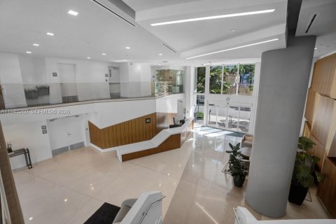 Condo in Miami, Florida, 1 bedroom  № 2062235 - photo 27