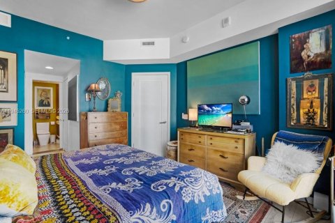 Condo in Miami, Florida, 1 bedroom  № 2062235 - photo 11