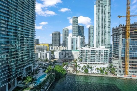 Condo in Miami, Florida, 1 bedroom  № 2062235 - photo 30