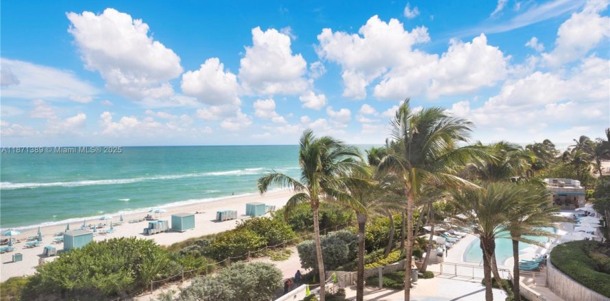 Кондоминиум с 1 спальней в Майами-Бич, Флорида № 1920441