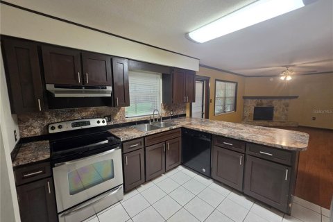 Villa ou maison à louer à Lakeland, Floride: 3 chambres, 126.9 m2 № 2408283 - photo 11