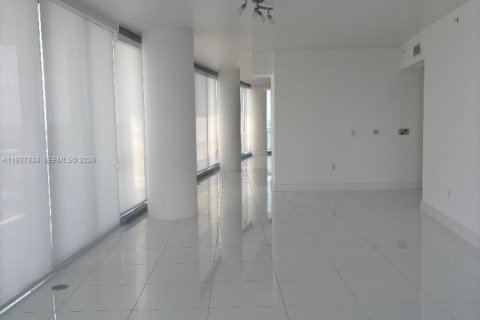 Condominio en alquiler en Sunny Isles Beach, Florida, 4 dormitorios, 230.86 m2 № 2059838 - foto 2