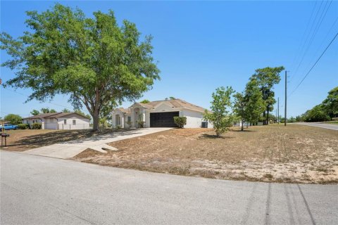 Casa en venta en Spring Hill, Florida, 4 dormitorios, 207.73 m2 № 1680891 - foto 2