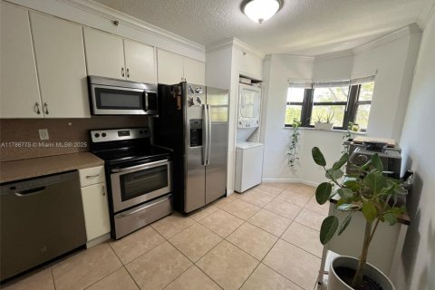 Condo in Cutler Bay, Florida, 2 bedrooms  № 1713442 - photo 6