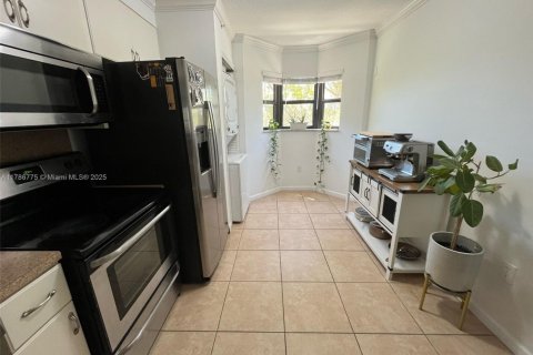 Condo in Cutler Bay, Florida, 2 bedrooms  № 1713442 - photo 4
