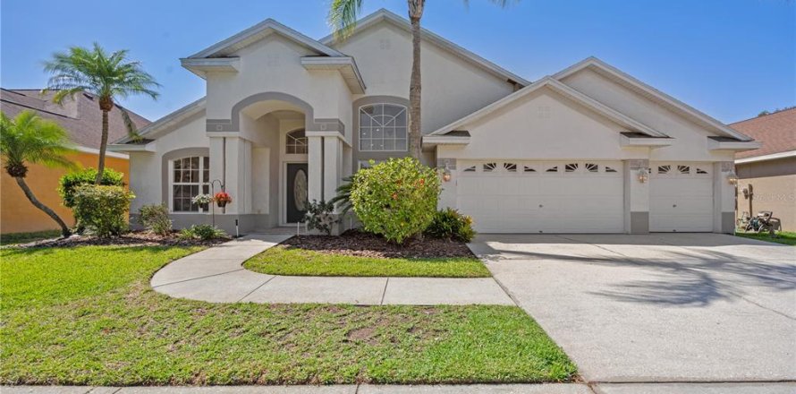 House in Riverview, Florida 4 bedrooms, 216.18 sq.m. № 1631334