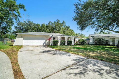 House in Palm Harbor, Florida 3 bedrooms, 142.51 sq.m. № 1907314 - photo 7