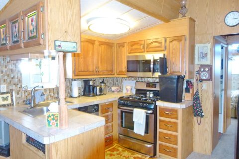 Condo in Okeechobee, Florida, 1 bedroom  № 1512310 - photo 23