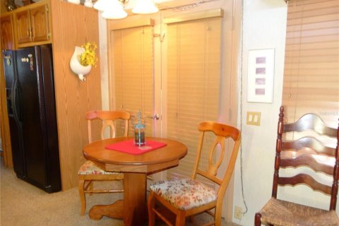 Condo in Okeechobee, Florida, 1 bedroom  № 1512310 - photo 21