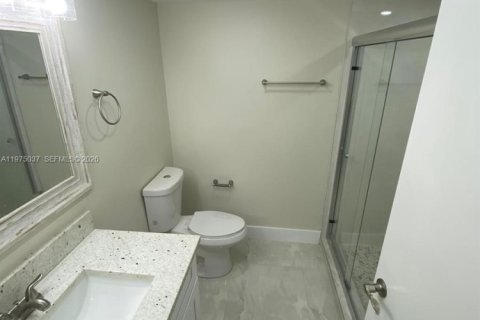 Condo in Coral Springs, Florida, 2 bedrooms  № 2040008 - photo 18