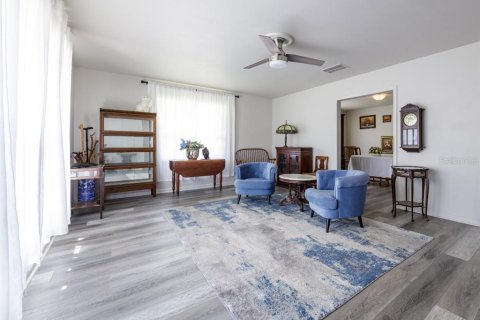 Villa ou maison à vendre à Gainesville, Floride: 4 chambres, 258.27 m2 № 1919380 - photo 10