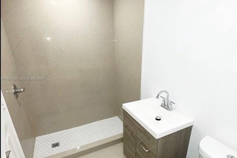 Купить виллу или дом в Майами, Флорида 7 спален, 222.41м2, № 1997597 - фото 8