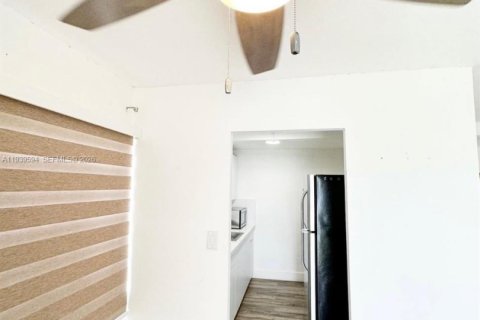 Купить виллу или дом в Майами, Флорида 7 спален, 222.41м2, № 1997597 - фото 19