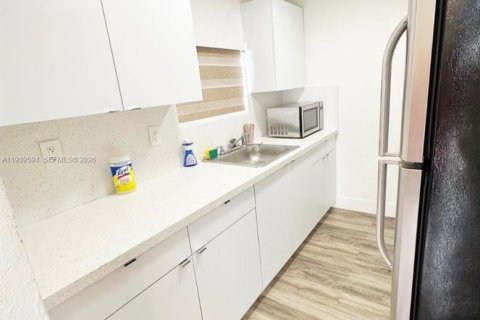 Купить виллу или дом в Майами, Флорида 7 спален, 222.41м2, № 1997597 - фото 18