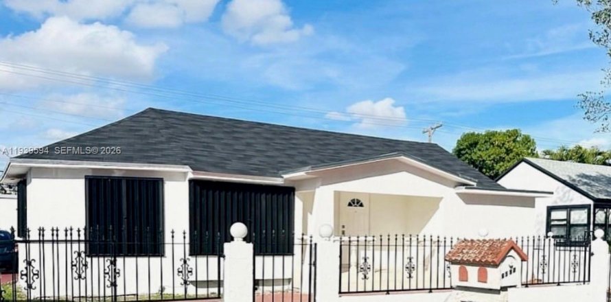 Дом в Майами, Флорида 7 спален, 222.41м2 № 1997597