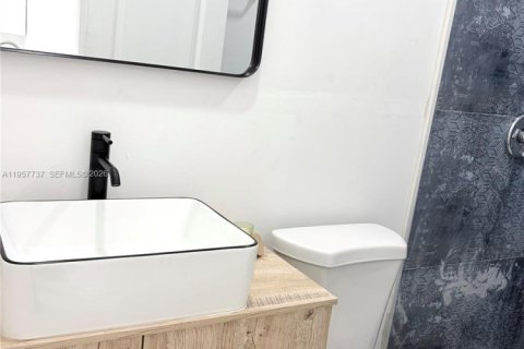 Снять в аренду коммерческую недвижимость в Хомстед, Флорида 1 спальня, 123.93м2, № 2011541 - фото 15