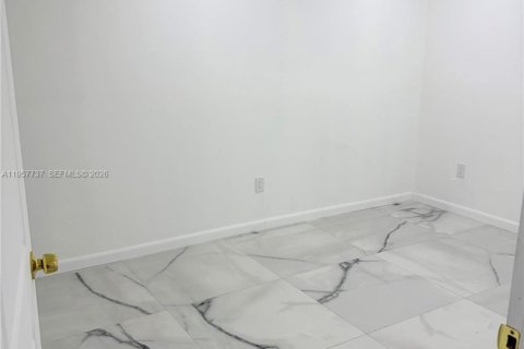 Снять в аренду коммерческую недвижимость в Хомстед, Флорида 1 спальня, 123.93м2, № 2011541 - фото 12