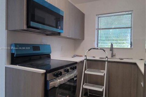 Appartement à louer à Miami, Floride: 1 chambre, 1203.08 m2 № 1956703 - photo 3