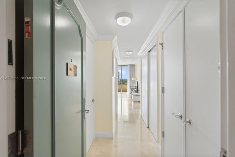 Снять в аренду кондоминиум в Майами, Флорида 1 спальня, 83.24м2, № 2145919 - фото 16