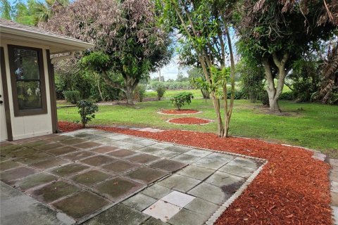 House in Palm Bay, Florida 2 bedrooms, 124.49 sq.m. № 2394413 - photo 26