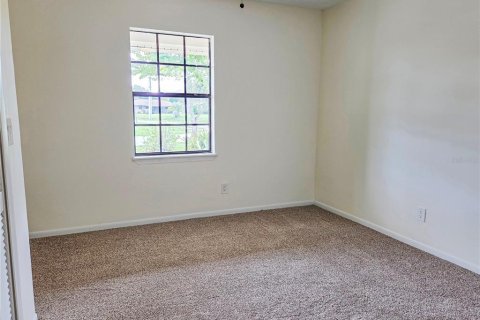 House in Palm Bay, Florida 2 bedrooms, 124.49 sq.m. № 2394413 - photo 16