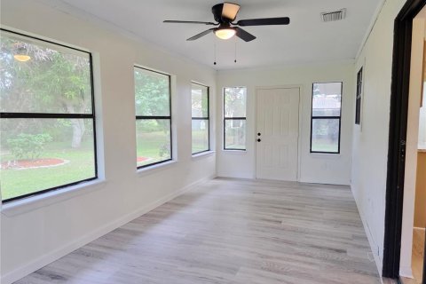 House in Palm Bay, Florida 2 bedrooms, 124.49 sq.m. № 2394413 - photo 20