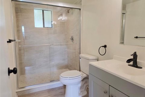 House in Palm Bay, Florida 2 bedrooms, 124.49 sq.m. № 2394413 - photo 14