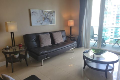 Condo in Hollywood, Florida, 1 bedroom  № 2245648 - photo 10