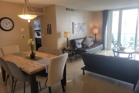 Condo in Hollywood, Florida, 1 bedroom  № 2245648 - photo 7