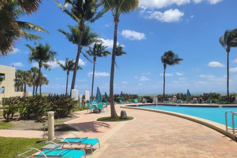 Condo in Hollywood, Florida, 1 bedroom  № 2245648 - photo 26