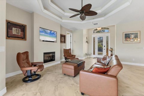 House in Port Charlotte, Florida 3 bedrooms, 171.22 sq.m. № 2201042 - photo 29