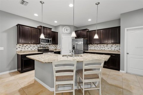 Villa ou maison à vendre à Wesley Chapel, Floride: 3 chambres, 144.65 m2 № 2313292 - photo 8
