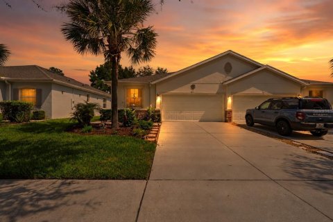 Villa ou maison à Wesley Chapel, Floride 3 chambres, 144.65 m2 № 2313292