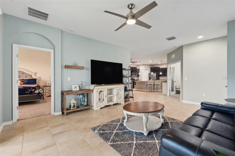 Villa ou maison à vendre à Wesley Chapel, Floride: 3 chambres, 144.65 m2 № 2313292 - photo 5