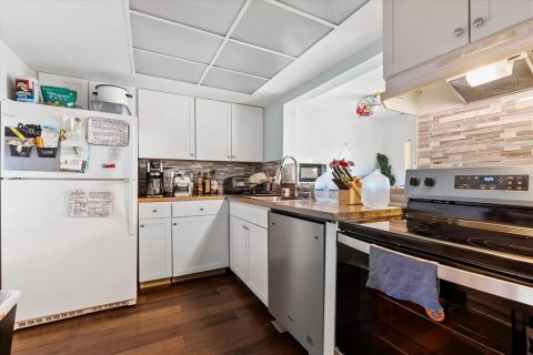 Купить кондоминиум в Брейдентон, Флорида 6 комнат, 106м2, № 1733962 - фото 10
