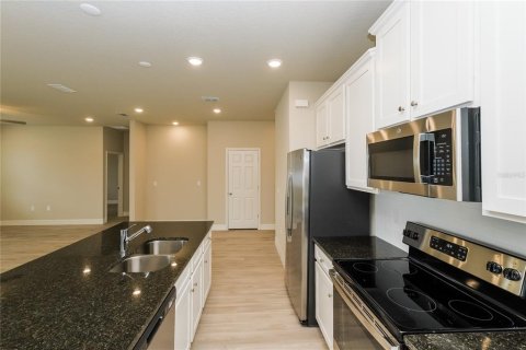 House in North Port, Florida 4 bedrooms, 168.15 sq.m. № 1798530 - photo 8