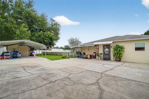 House in Lady Lake, Florida 3 bedrooms, 192.87 sq.m. № 1899726 - photo 8