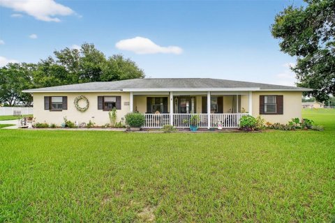 House in Lady Lake, Florida 3 bedrooms, 192.87 sq.m. № 1899726 - photo 2