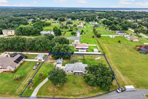 House in Lady Lake, Florida 3 bedrooms, 192.87 sq.m. № 1899726 - photo 4