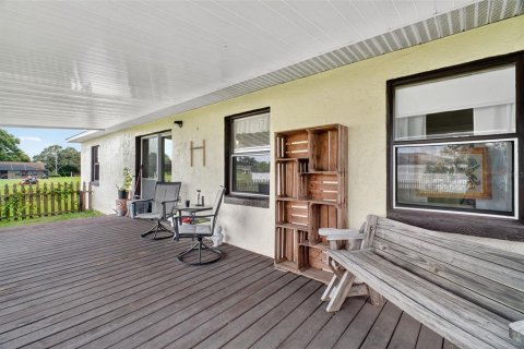 House in Lady Lake, Florida 3 bedrooms, 192.87 sq.m. № 1899726 - photo 7