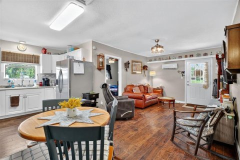 House in Lady Lake, Florida 3 bedrooms, 192.87 sq.m. № 1899726 - photo 23