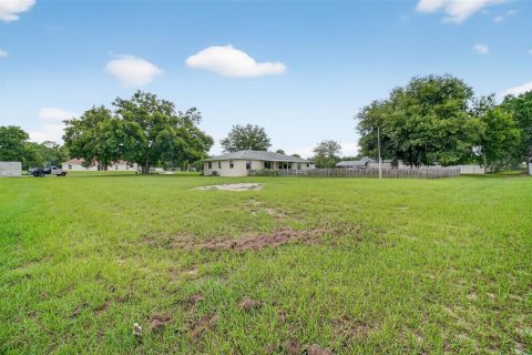 House in Lady Lake, Florida 3 bedrooms, 192.87 sq.m. № 1899726 - photo 29
